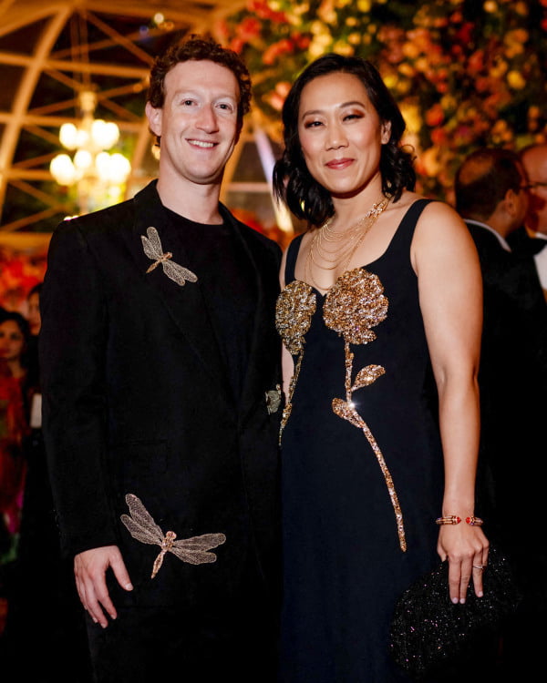 1 Mark Zuckerberg and Priscilla Chan 1709477701