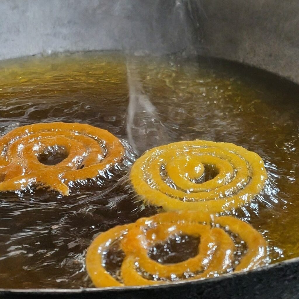 jalebi kaise banate hai